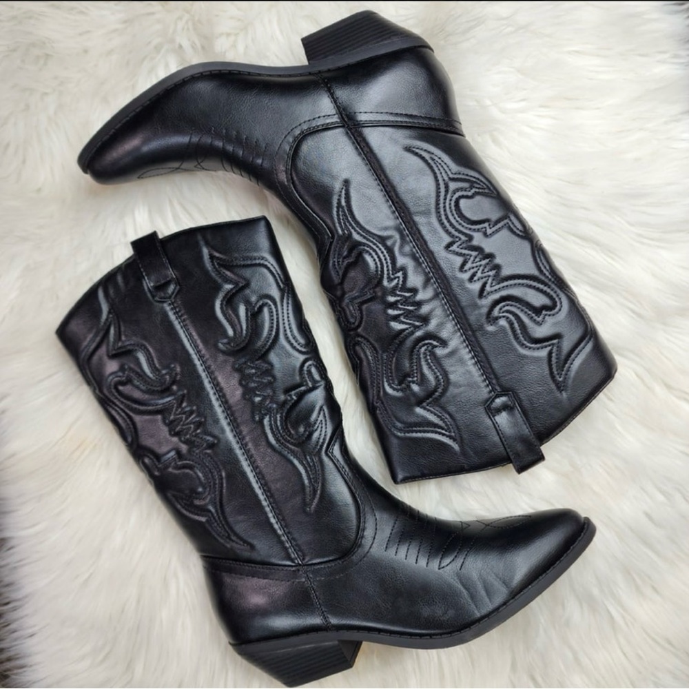 Brand New Black Cowgirl Boots size 8.5